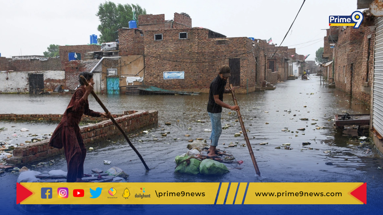 Pakistan Floods: పాకిస్తాన్ వరదల్లో 1000 మందికిపైగా మృతి